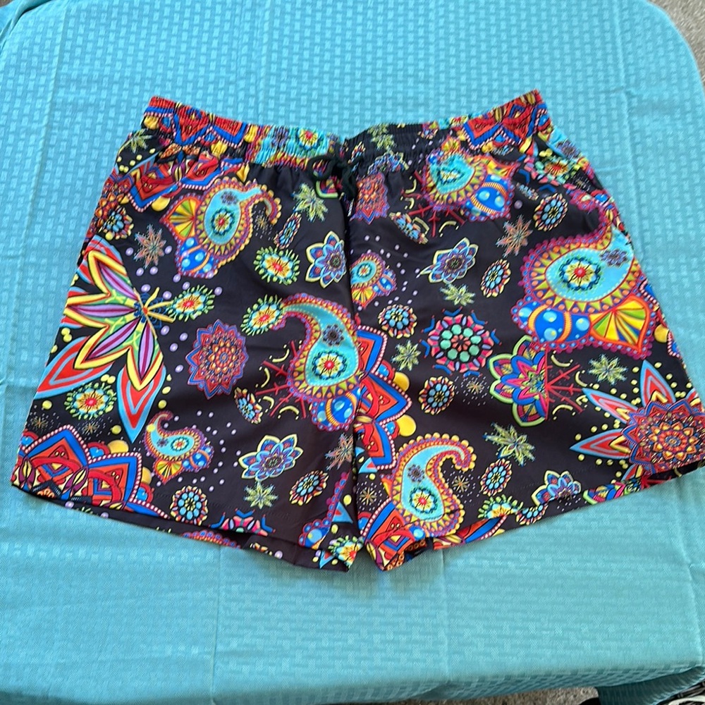 Manfinity Paisley Swim Trunks with drawstring Waistband and Lightweight Fabric